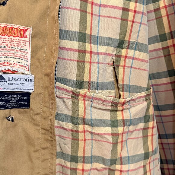 Vintage Baracuta Tan Car Coat – Made in Italy – Tartan Lined - Picture 11 of 12